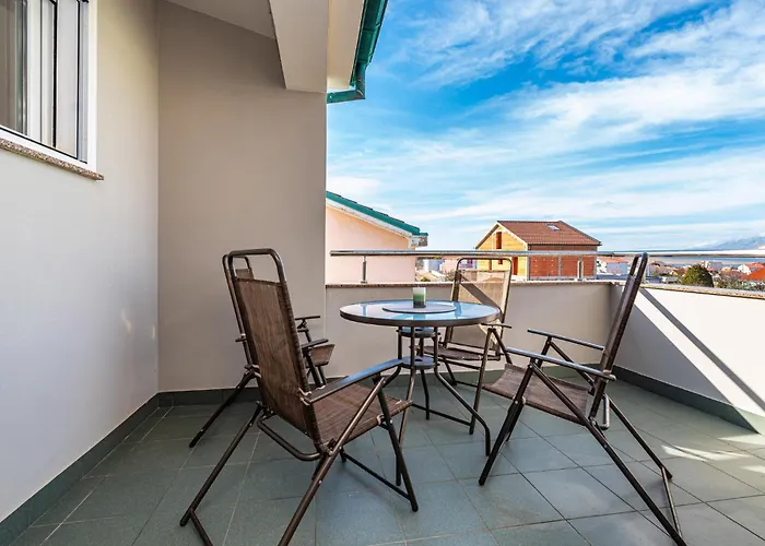 Appartement 1 Bedroom In Ražanac